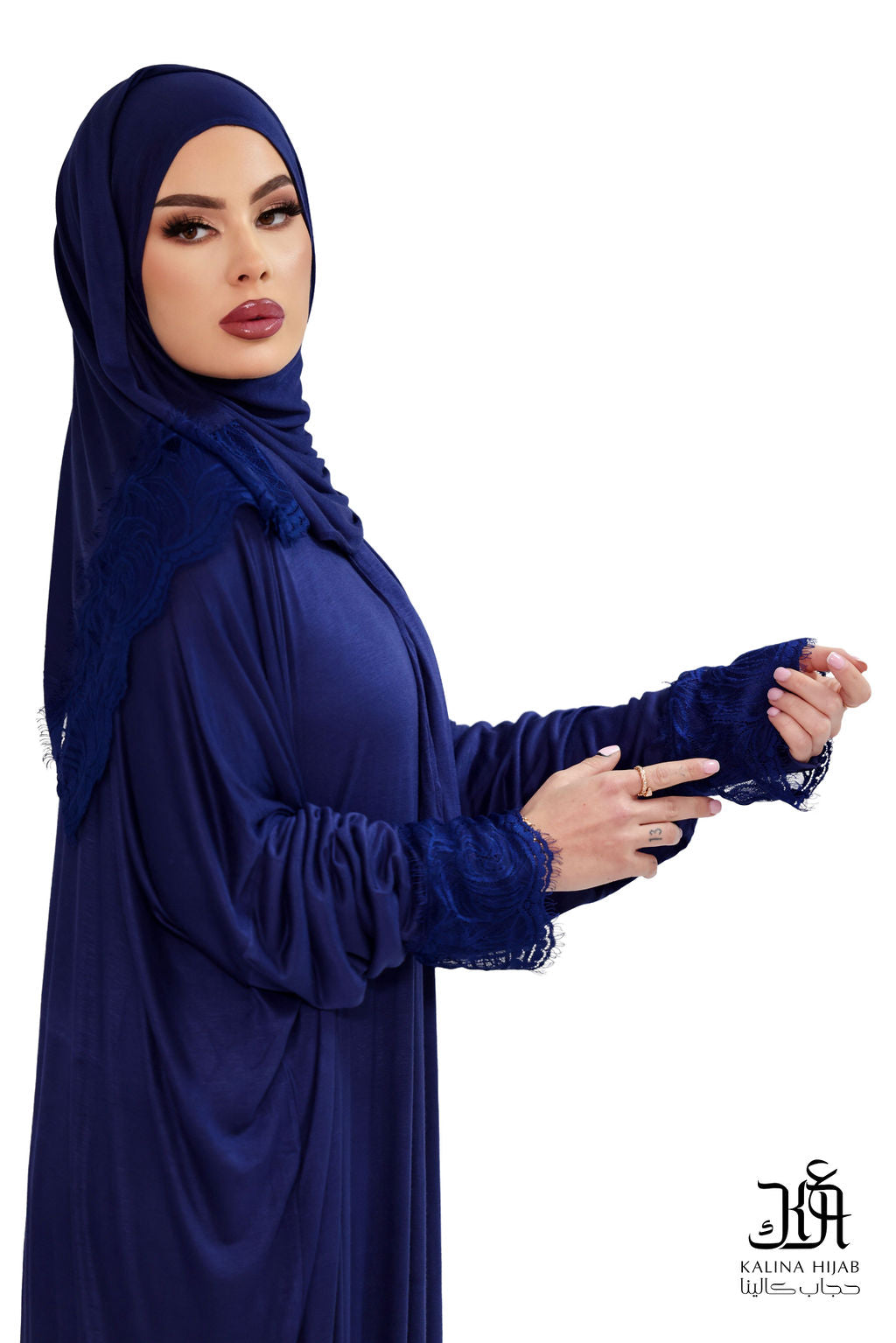 KALINA PRAY © BARAKAH NAVY BLUE